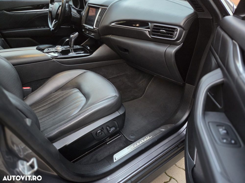 Maserati Levante Q4 GranLusso - 11
