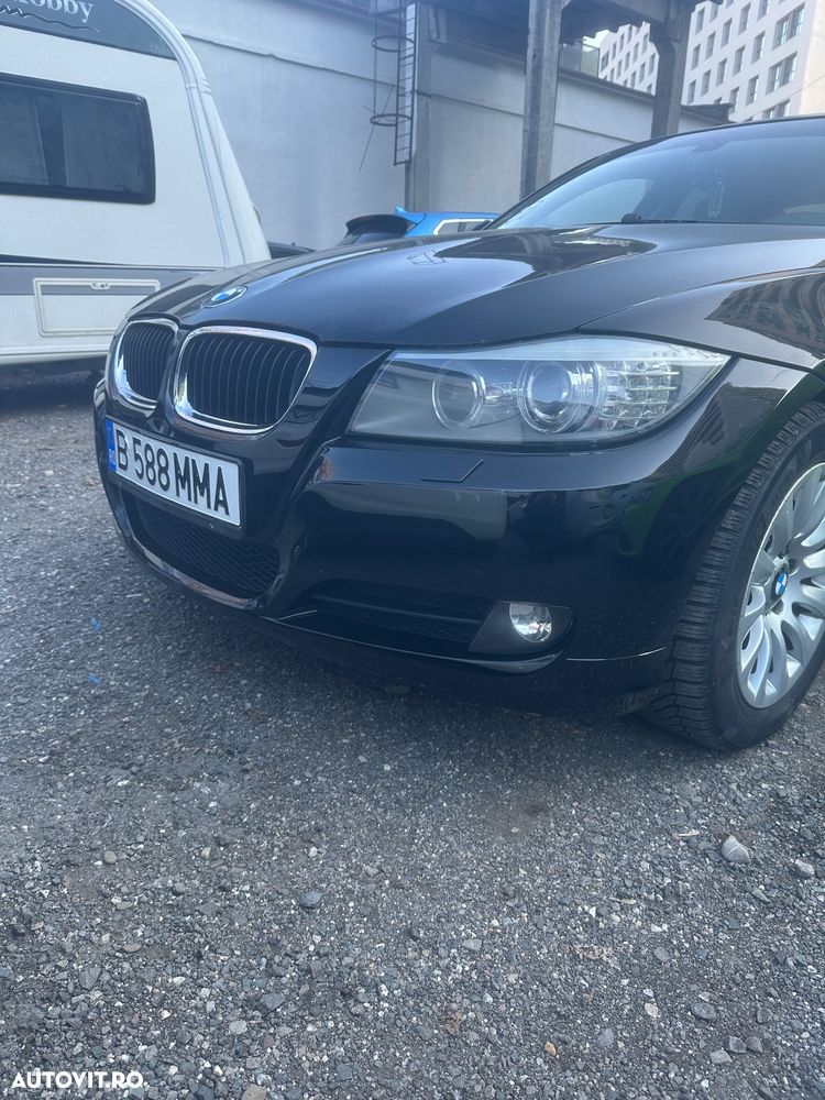 BMW Seria 3 318i - 12