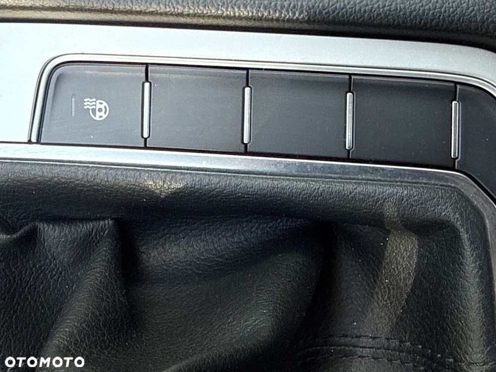 Volkswagen Passat 1.4 TSI BMT ACT Comfortline - 24