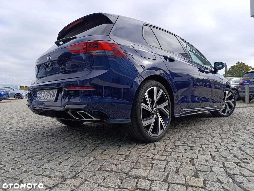 Volkswagen Golf VIII 1.5 eTSI EVO R-Line DSG - 4