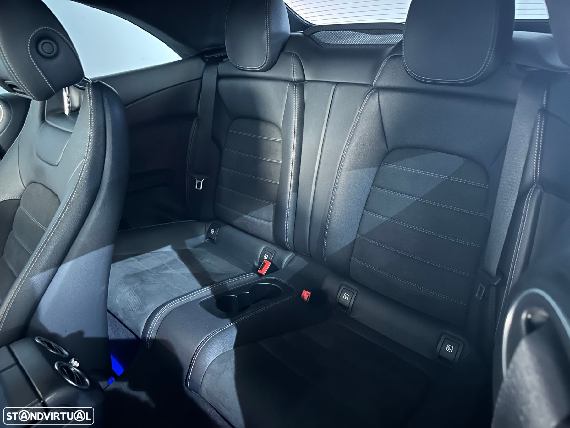 Mercedes-Benz C 200 AMG Line - 12