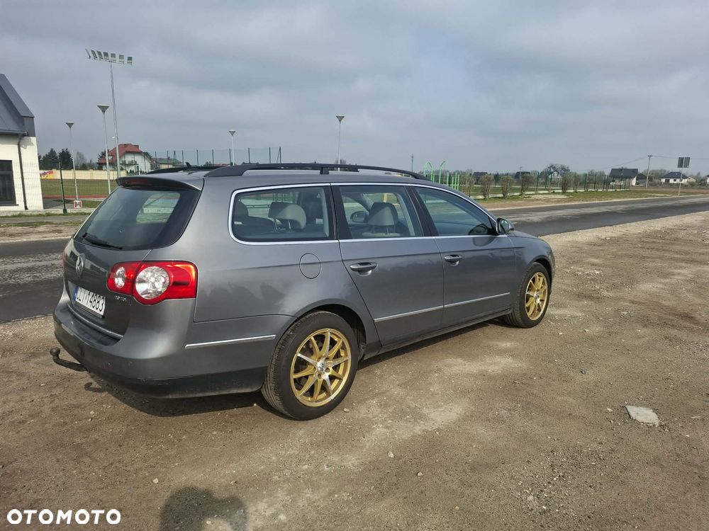 Volkswagen Passat - 4