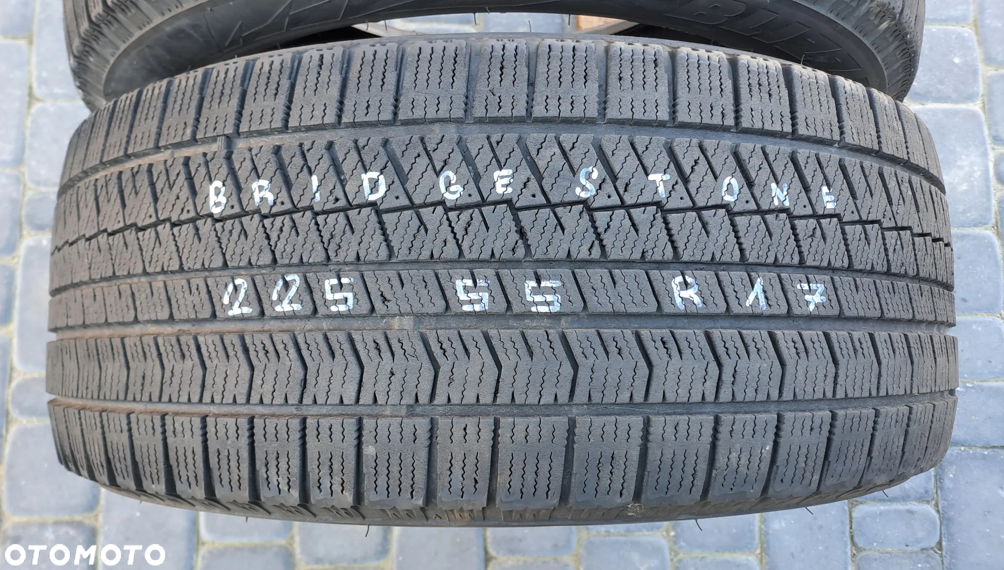 Opony zimowe Bridgestone Blizzak Ice 225/55 R17 - 2