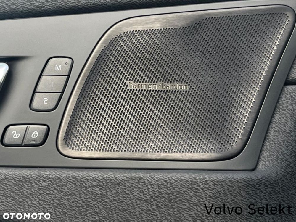 Volvo XC 60 - 30