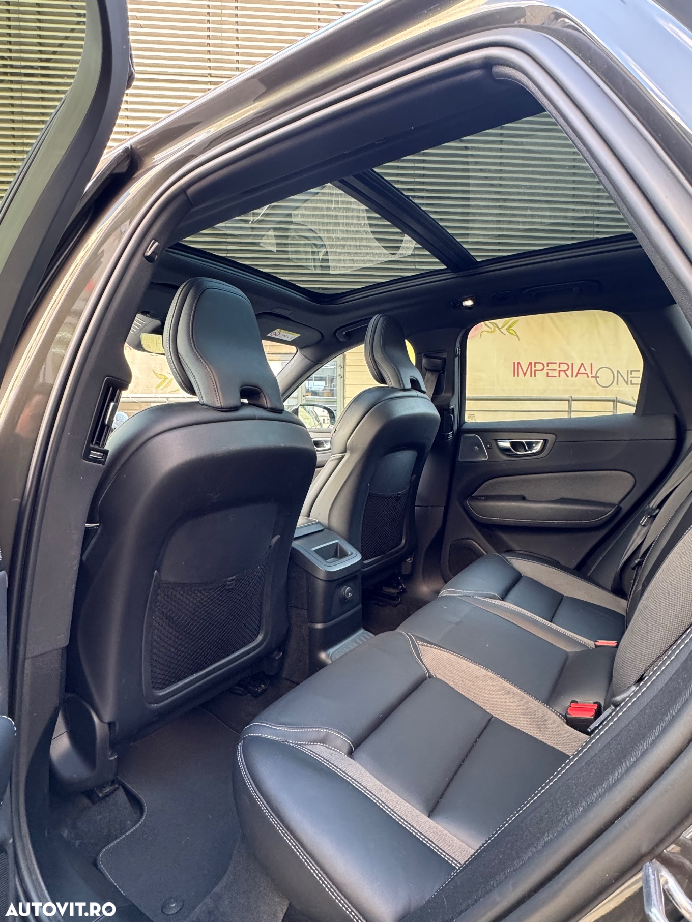Volvo XC 60 T8 AWD Recharge Geartronic RDesign Expression - 10