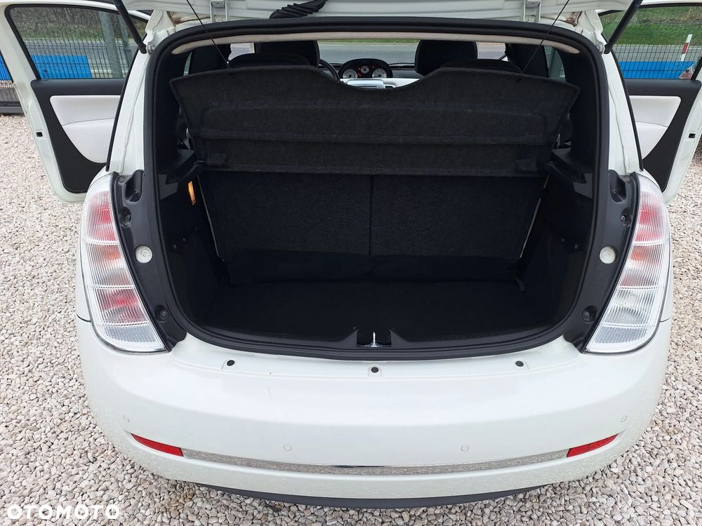 Lancia Ypsilon Y 1.2 8v Elefantino Gold - 23