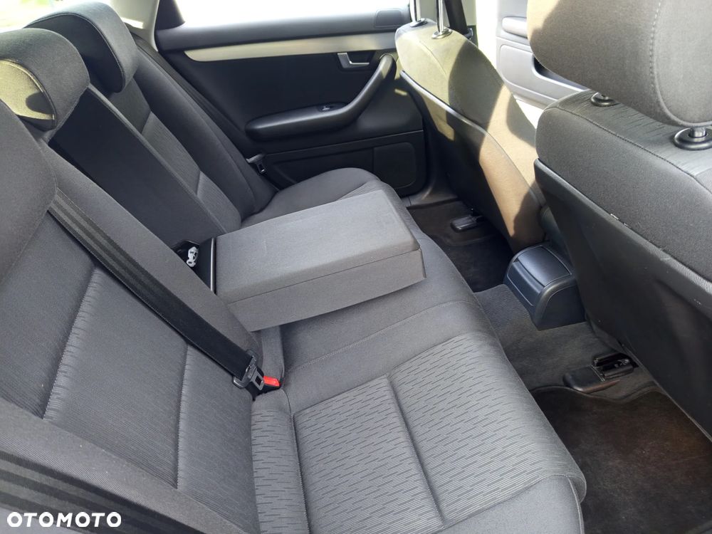 Audi A4 Avant 2.0 TDI DPF Quattro - 28