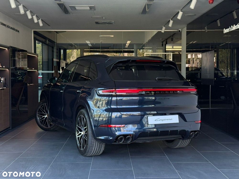 Porsche Cayenne - 4