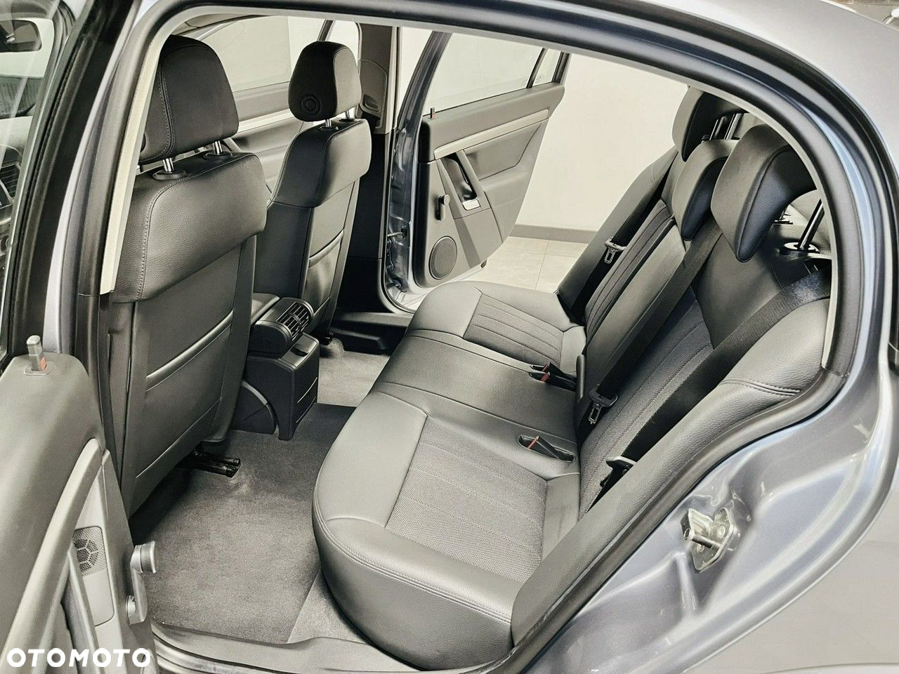 Opel Vectra 1.9 CDTI Elegance - 25