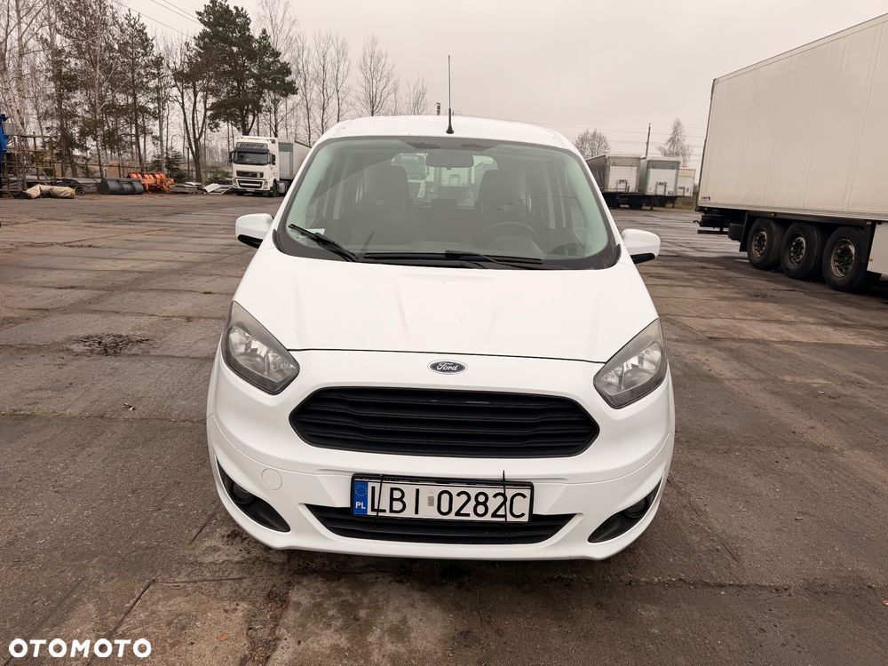 Ford Tourneo Courier - 2
