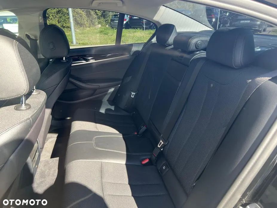 BMW Seria 5 520d Luxury Line - 18