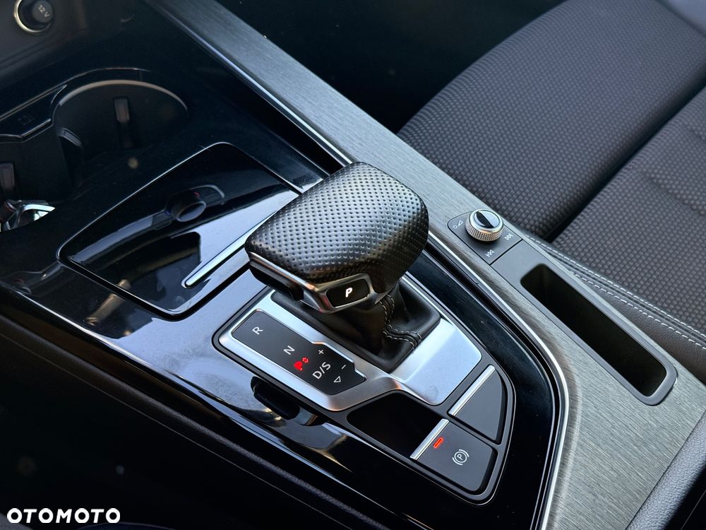 Audi A4 Avant 35 TDI S tronic S line - 30