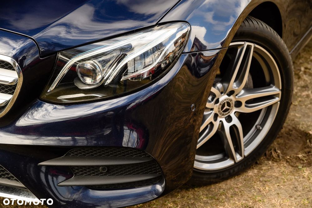 Mercedes-Benz Klasa E 220 d 4-Matic 9G-TRONIC - 8