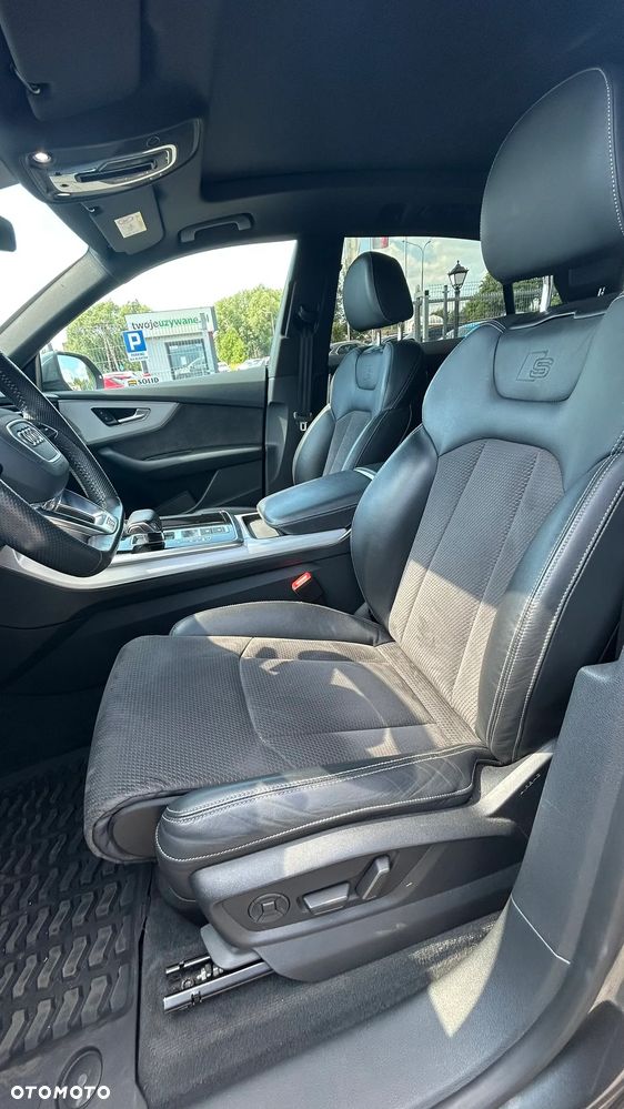 Audi Q8 - 10