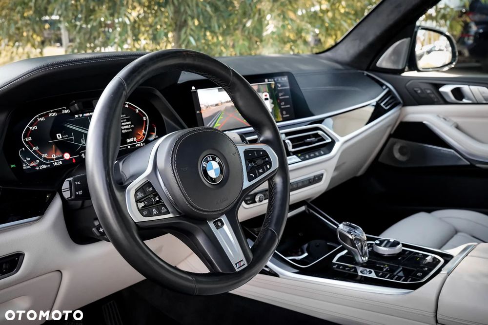 BMW X7 M50d - 16