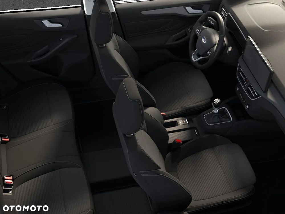 Ford Focus SW - 13