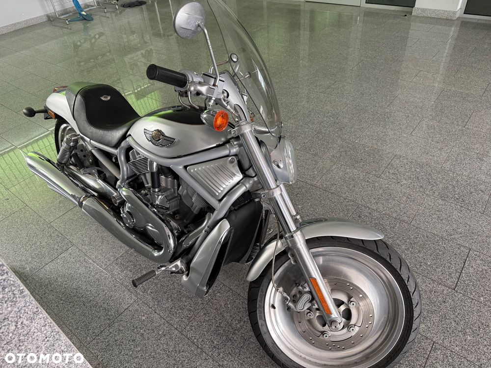 Harley-Davidson V-Rod Street Rod - 3
