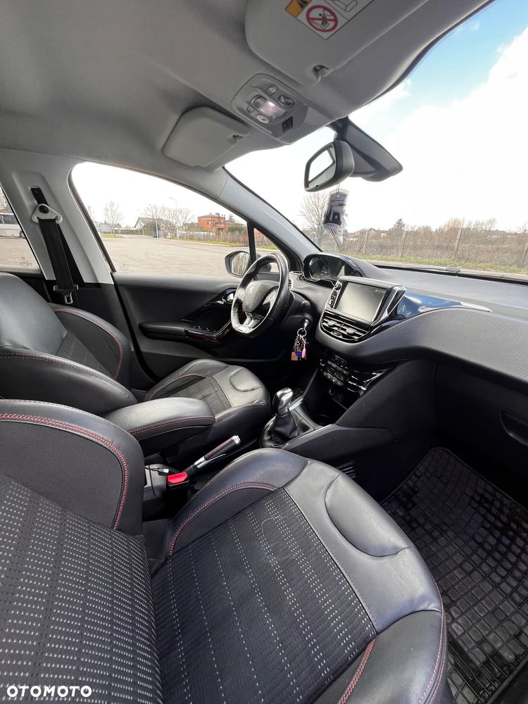 Peugeot 208 1.2 PureTech Allure S&S - 8