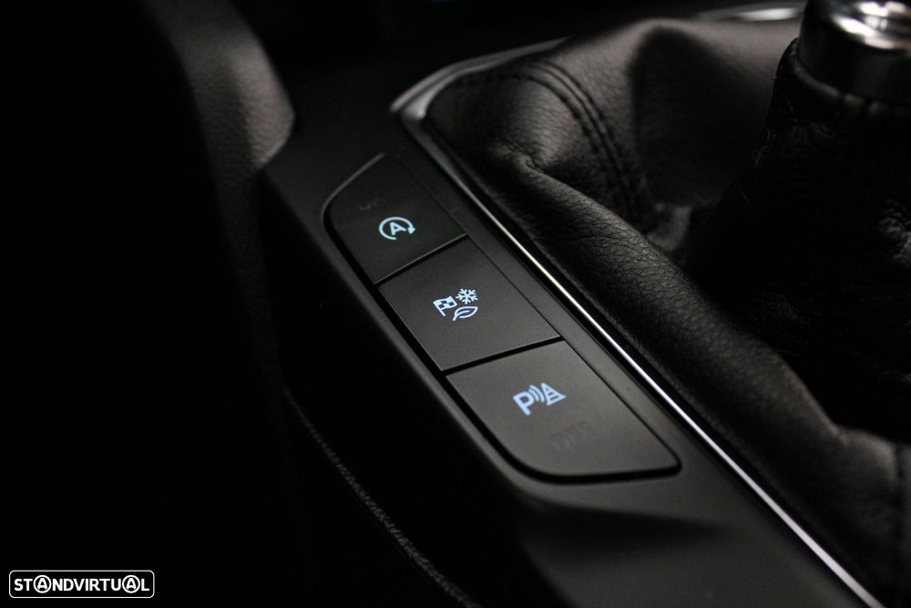 Ford Focus SW 1.0 EcoBoost Active - 23