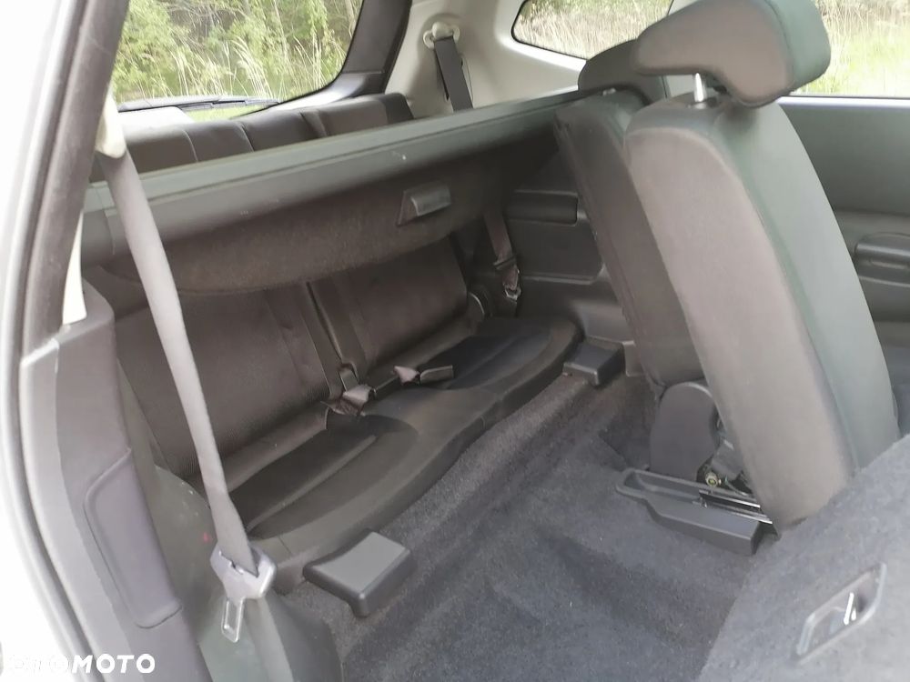 Nissan Qashqai 2.0 lounge - 17