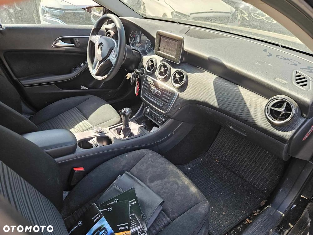 Mercedes-Benz Klasa A 200 CDI - 14