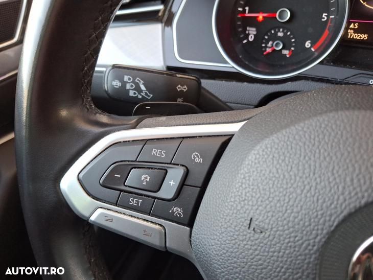 Volkswagen Passat 2.0 TDI SCR DSG Elegance - 28