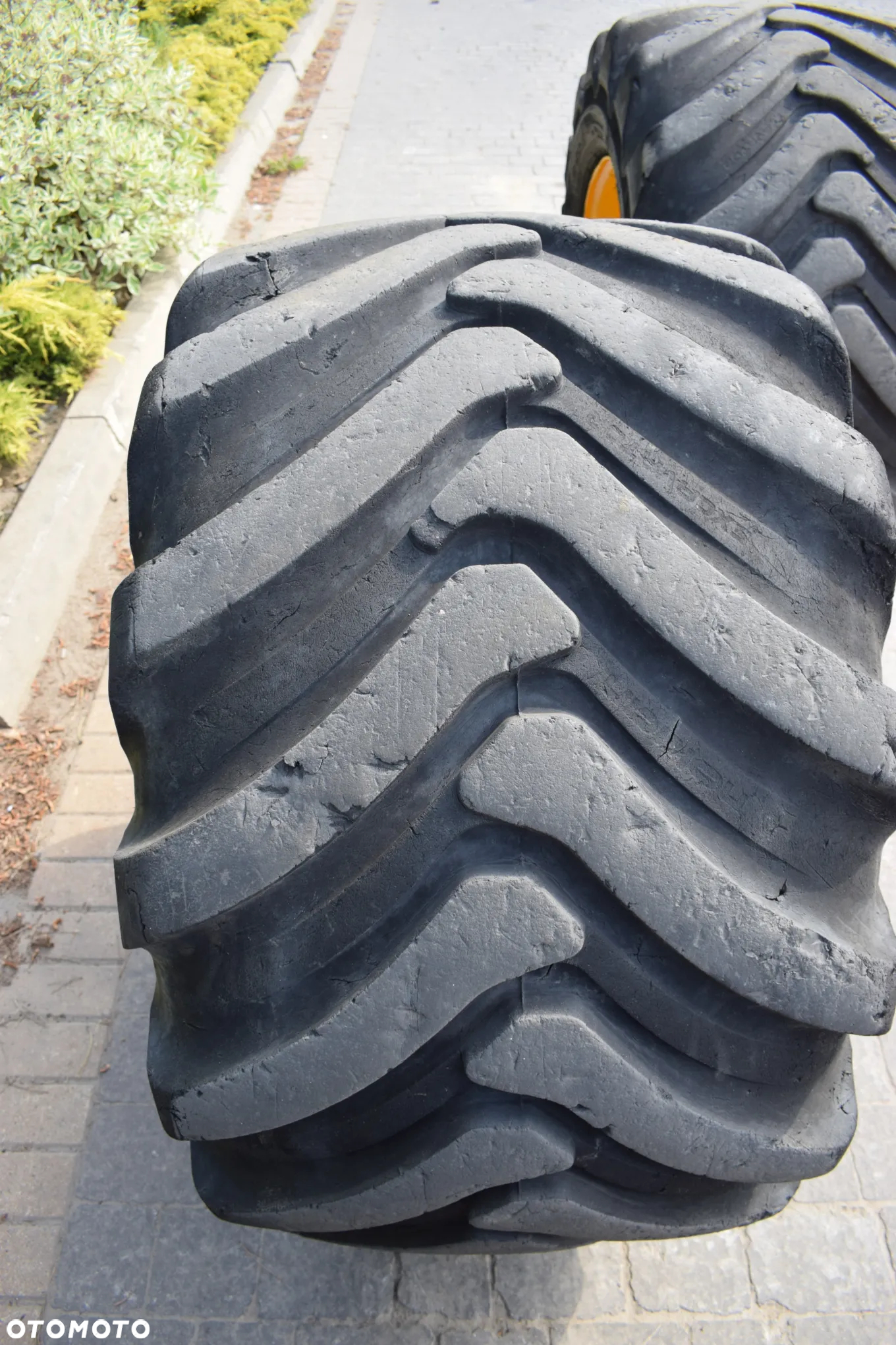 Koła R22.5 Nokian 600/50- 22.5 do koparki opony balony 24 płótna - 26