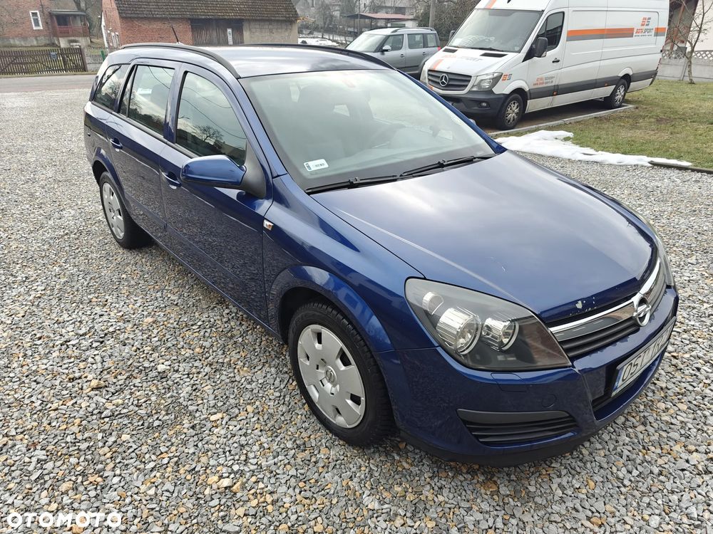 Opel Astra 1.9 CDTI Essentia - 1