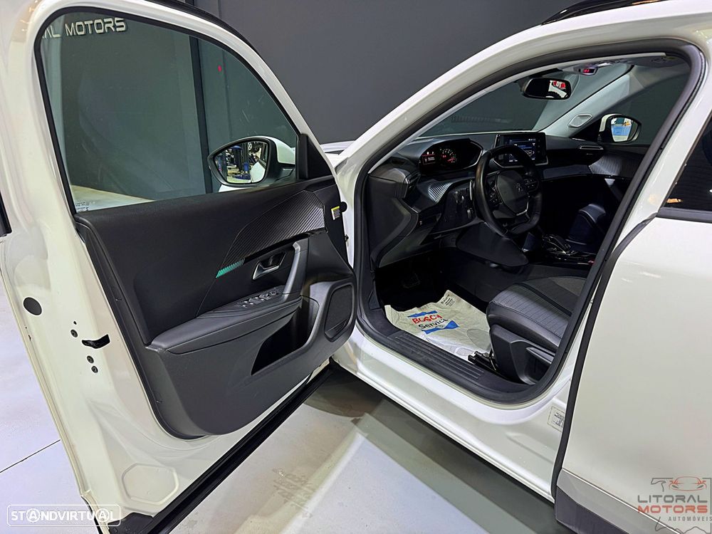 Peugeot 2008 1.2 PureTech Allure EAT8 - 13