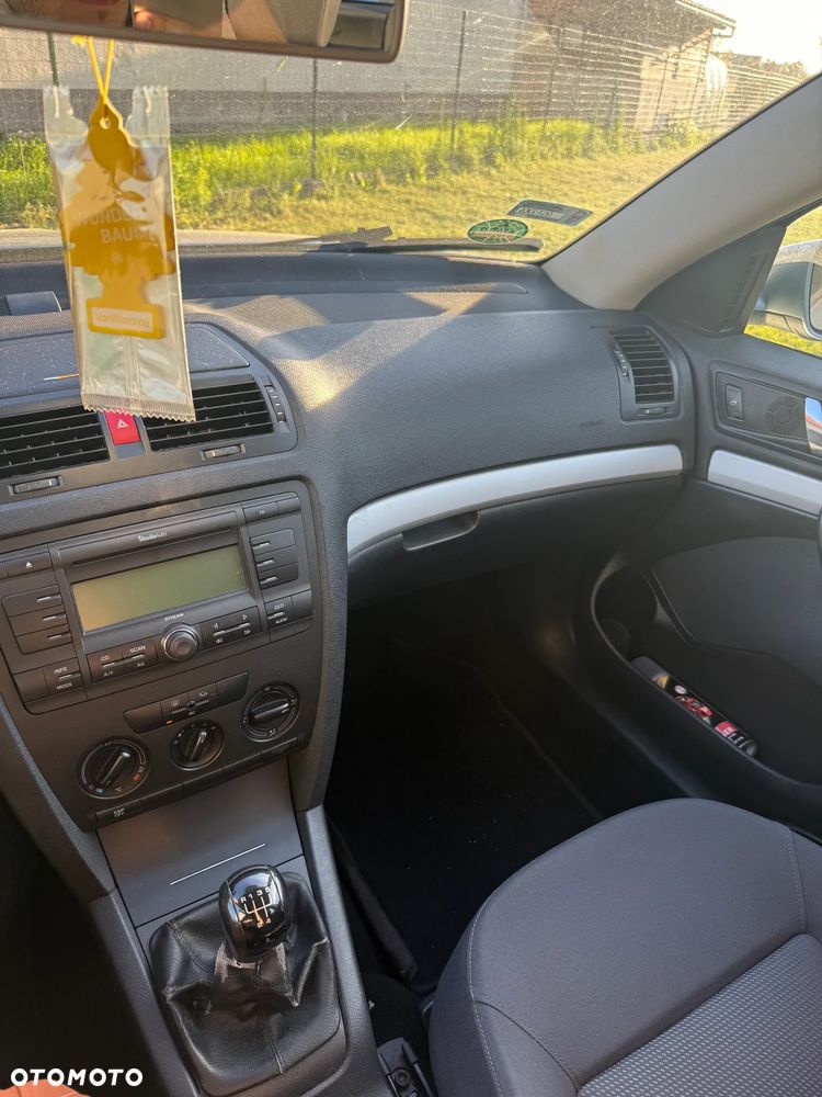 Skoda Octavia 1.6 Classic - 4