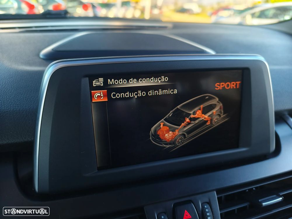 BMW 218 Active Tourer d Sport Line - 29