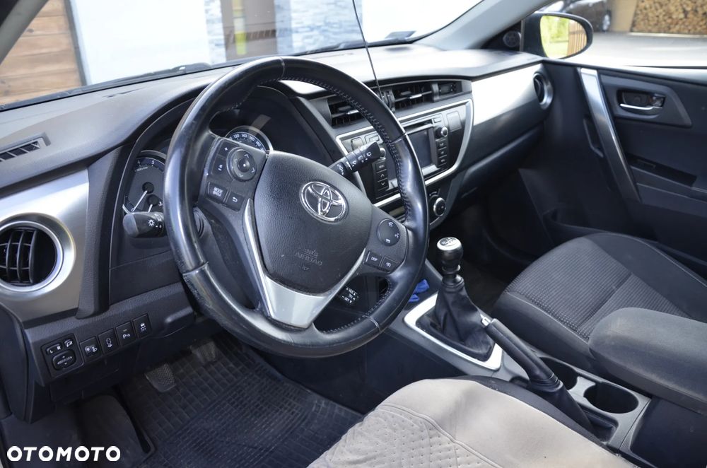 Toyota Auris 1.6 Dynamic - 9