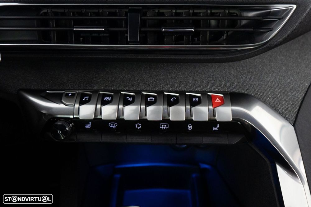 Peugeot 3008 1.6 Hybrid Allure Pack e-EAT8 - 24