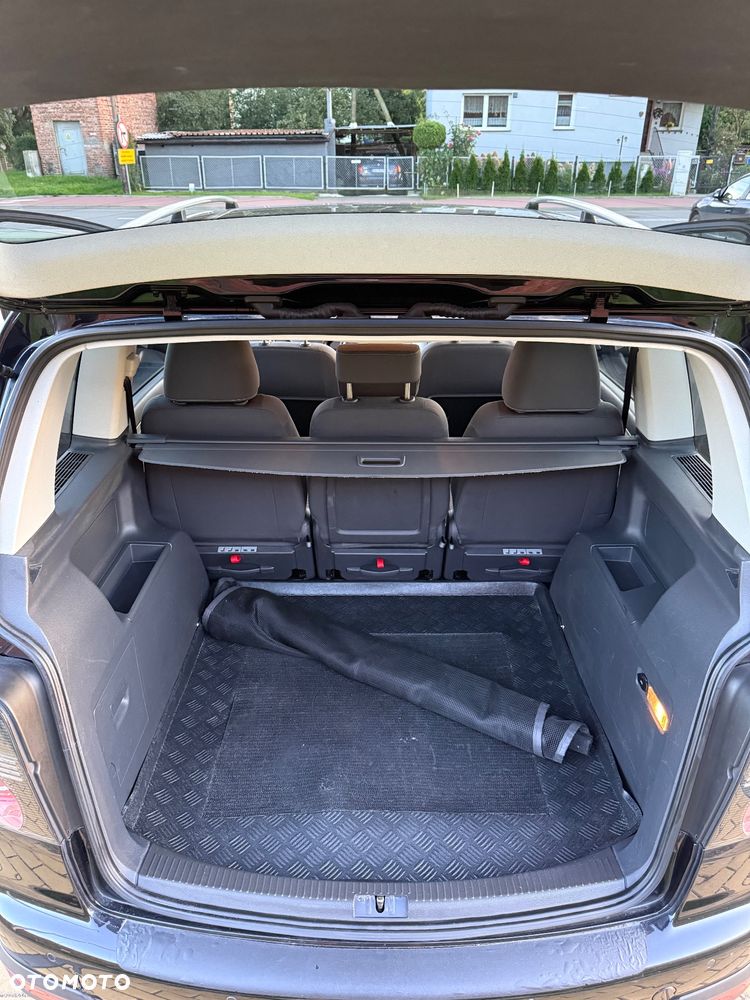 Volkswagen Touran 1.6 Cross - 38