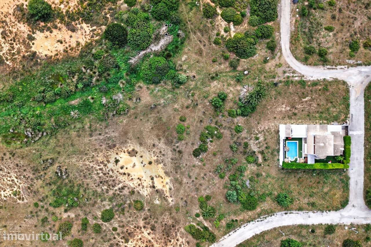 Oportunidade Exclusiva em Vila do Bispo: Onde o Seu Refúgio no Algarve - Grande imagem: 2/13