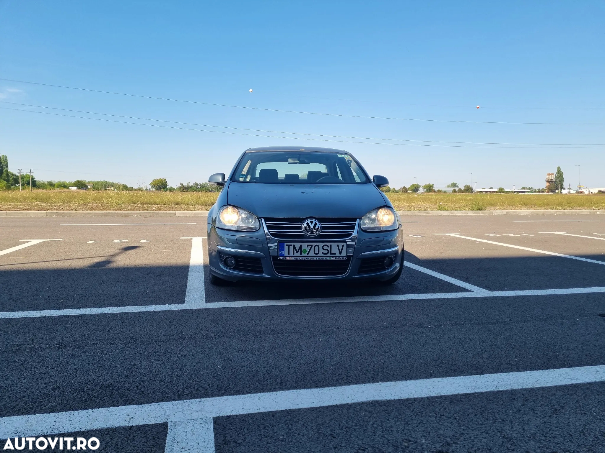 Volkswagen Jetta 2.0 TDI Comfortline - 5