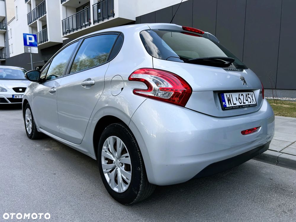 Peugeot 208 - 28