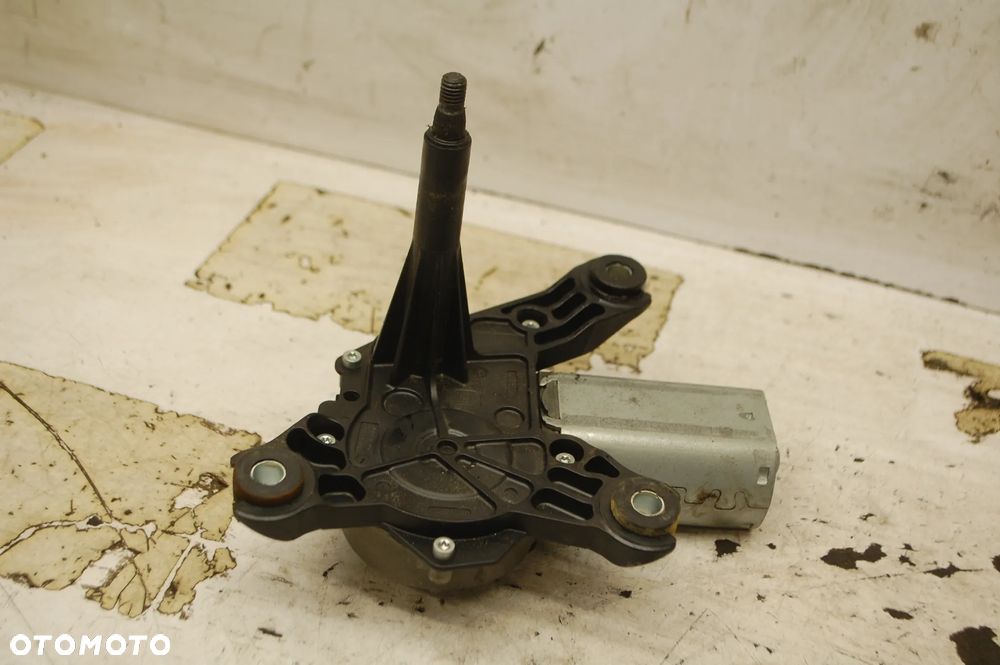 SILNICZEK WYCIERACZKI TYŁ TYLNY 13269910 OPEL INSIGNIA A SEDAN - 1