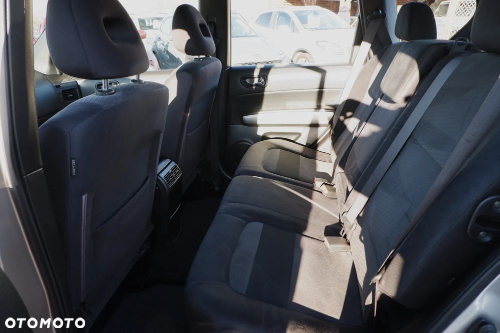 Nissan X-Trail 2.0 dCi 4x4 DPF SE - 30