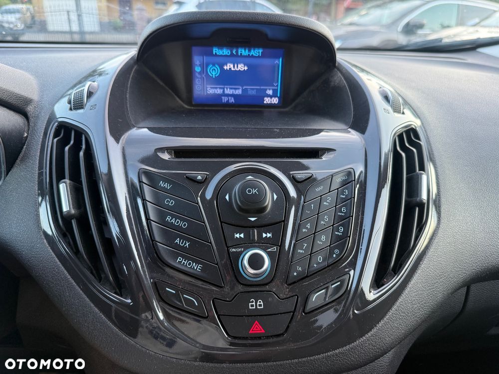 Ford Tourneo Courier 1.0 EcoBoost Titanium - 21