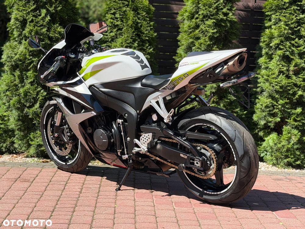 Honda CBR - 8