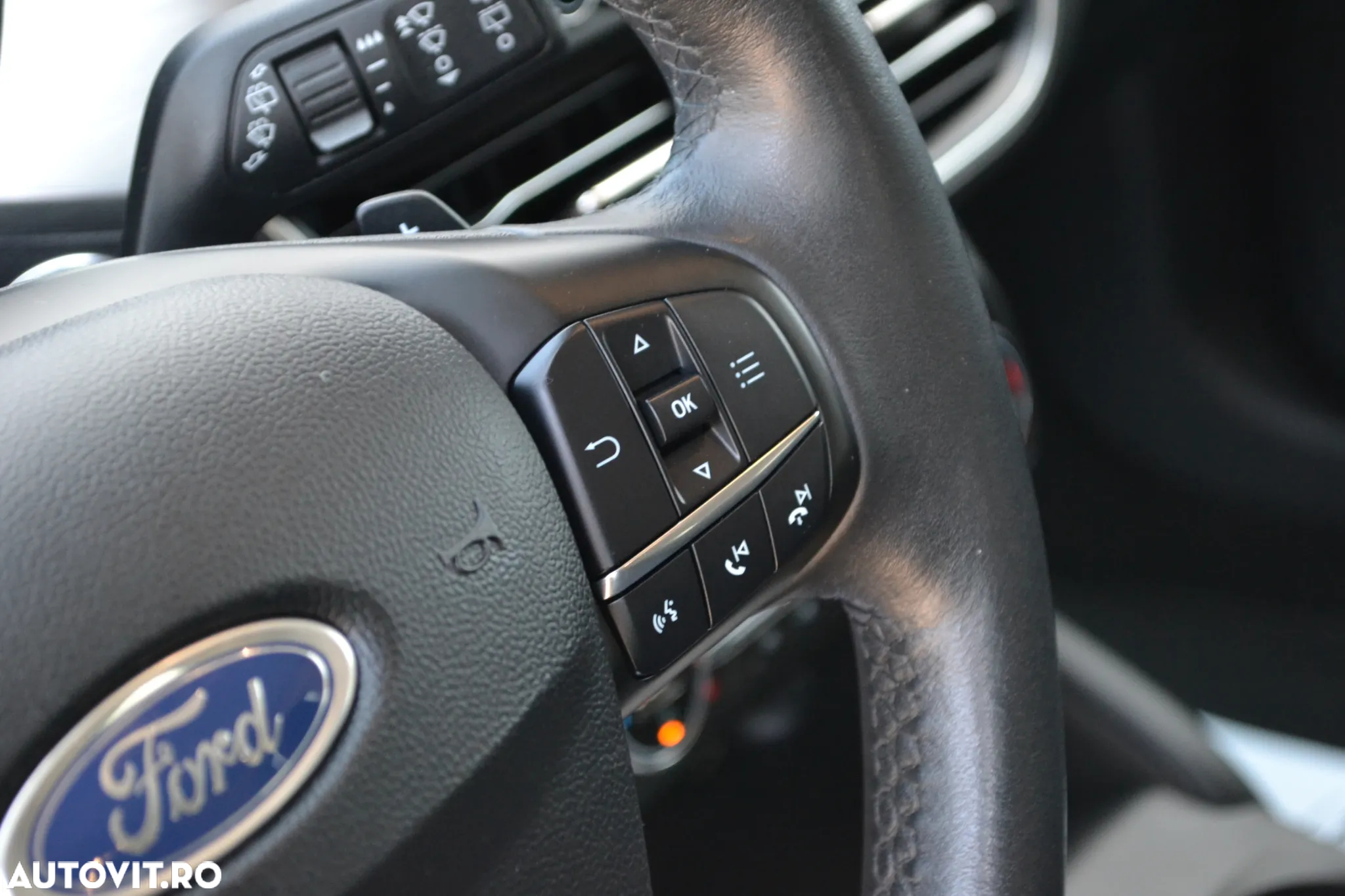 Ford Focus 1.5 EcoBlue Start-Stopp-System Aut. TITANIUM - 11