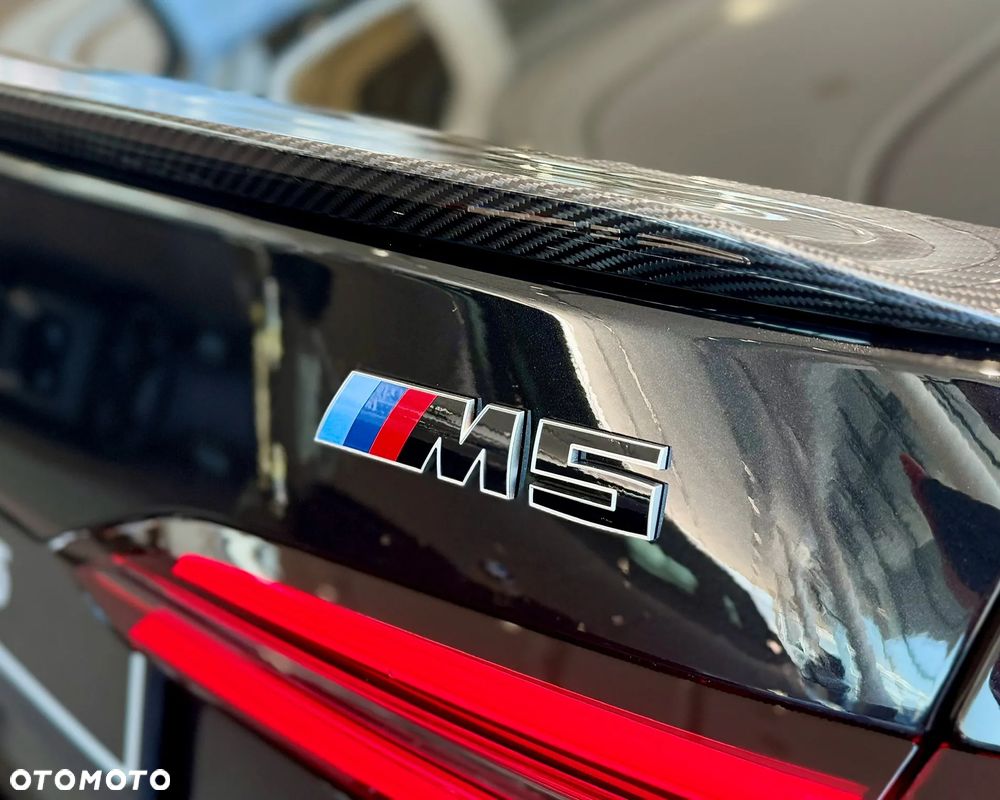 BMW M5 xDrive - 9