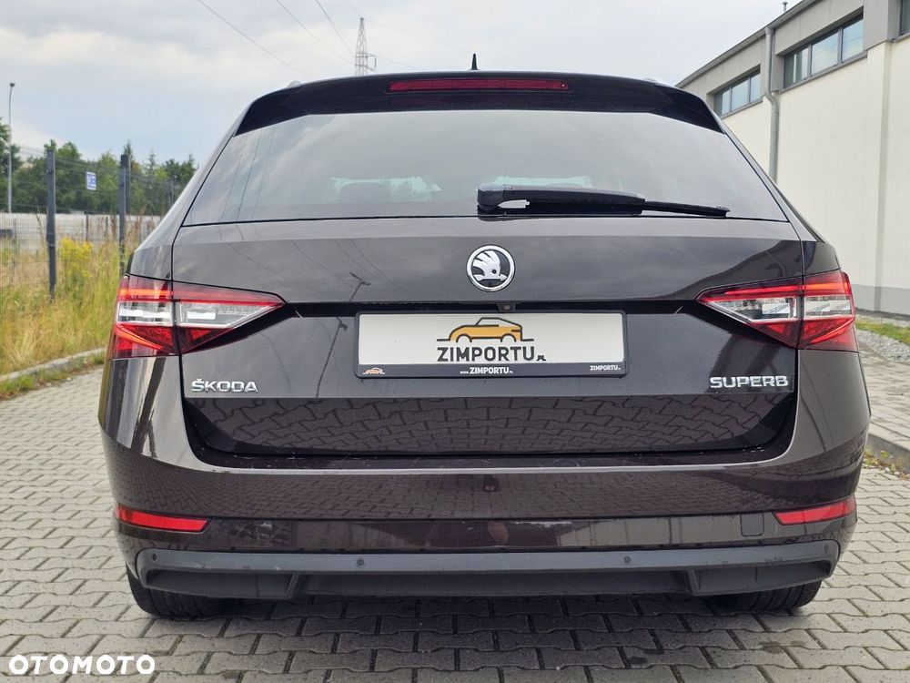 Skoda Superb 2.0 TDI L&K DSG - 6