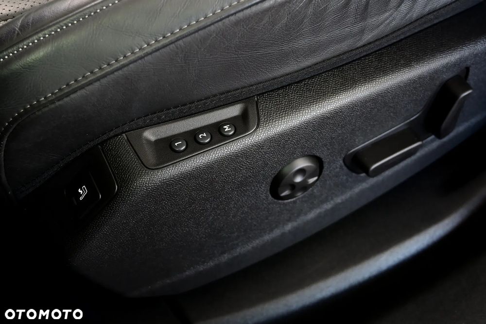 DS Automobiles DS 7 Crossback 2.0 BlueHDi Louvre - 30