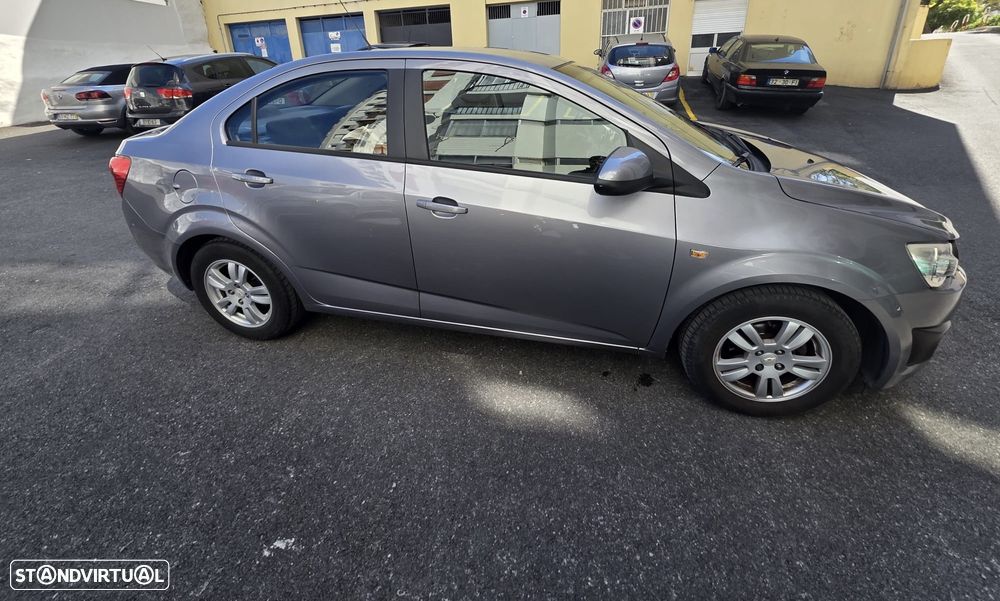 Chevrolet Aveo 1.2 LT - 1