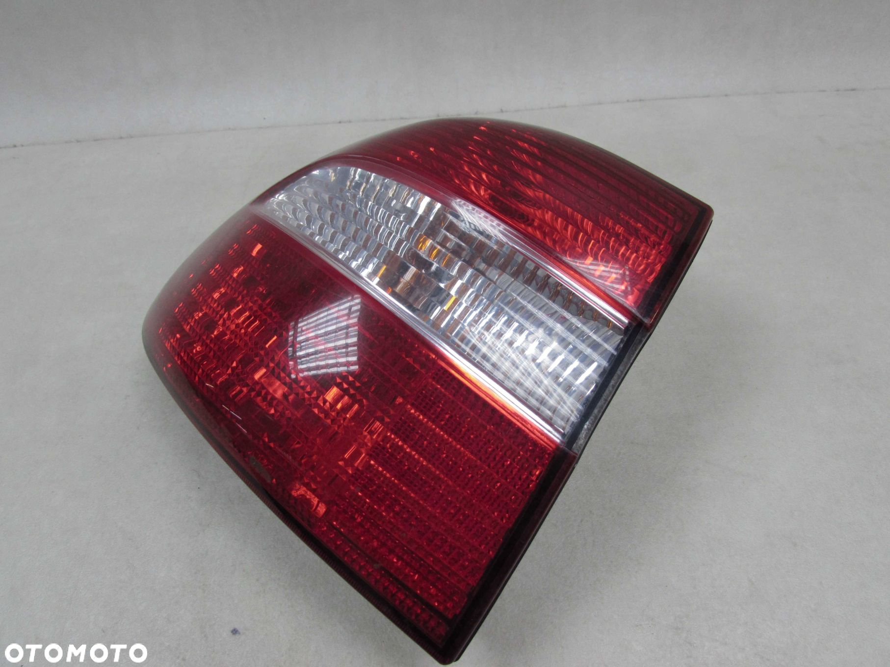 VOLVO V40 LIFT 99-04 LAMPA TYL LEWA TYLNA 30621887 - 3