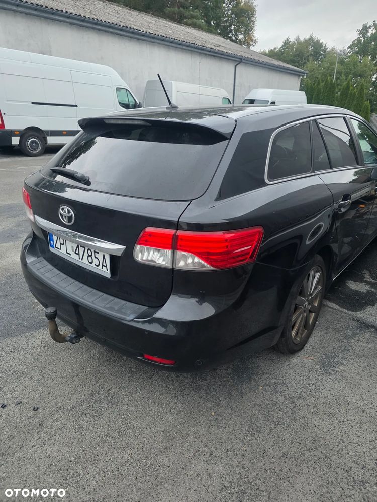 Toyota Avensis - 9