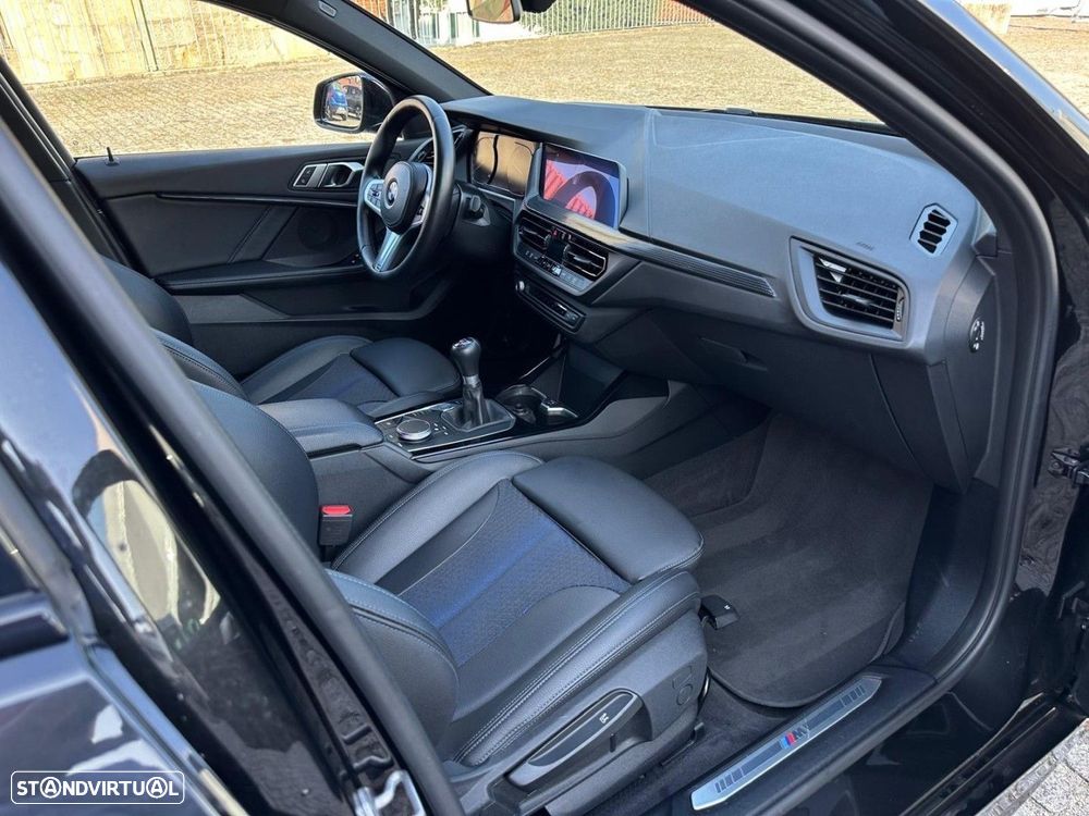 BMW 116 d Pack Desportivo M - 13