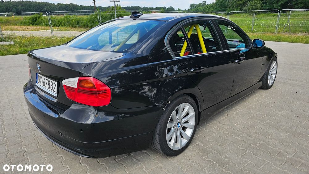 BMW Seria 3 325i - 15